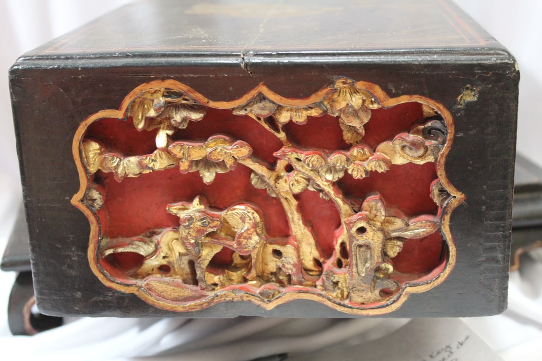 An Antique Chinese Box/Stand - 9