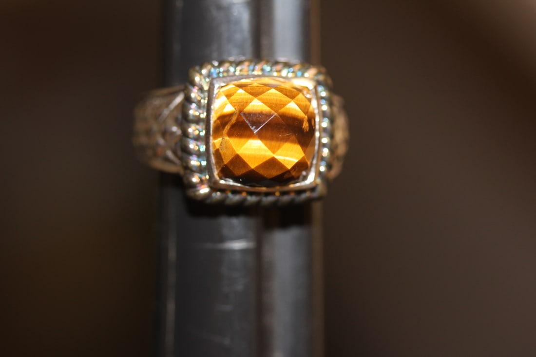 Sterling and Tiger Eye Ring: marked 925
