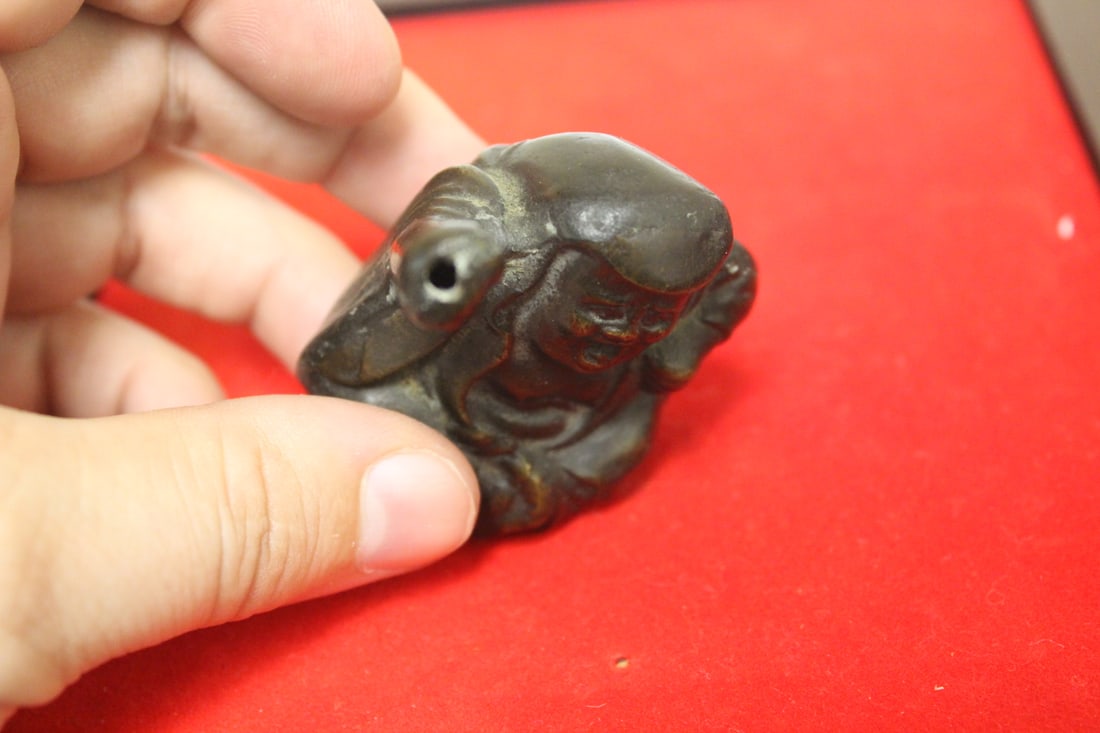 An Antique Bronze Japanese Netsuke - 7