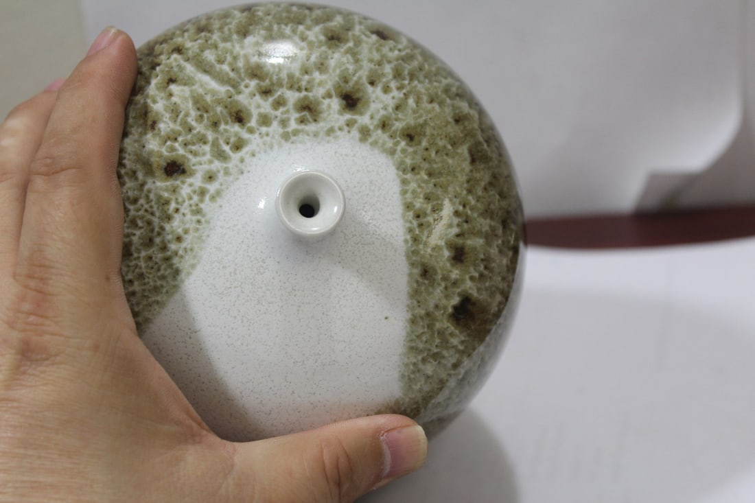 A Signed Shigeko Pottery Vase - 5