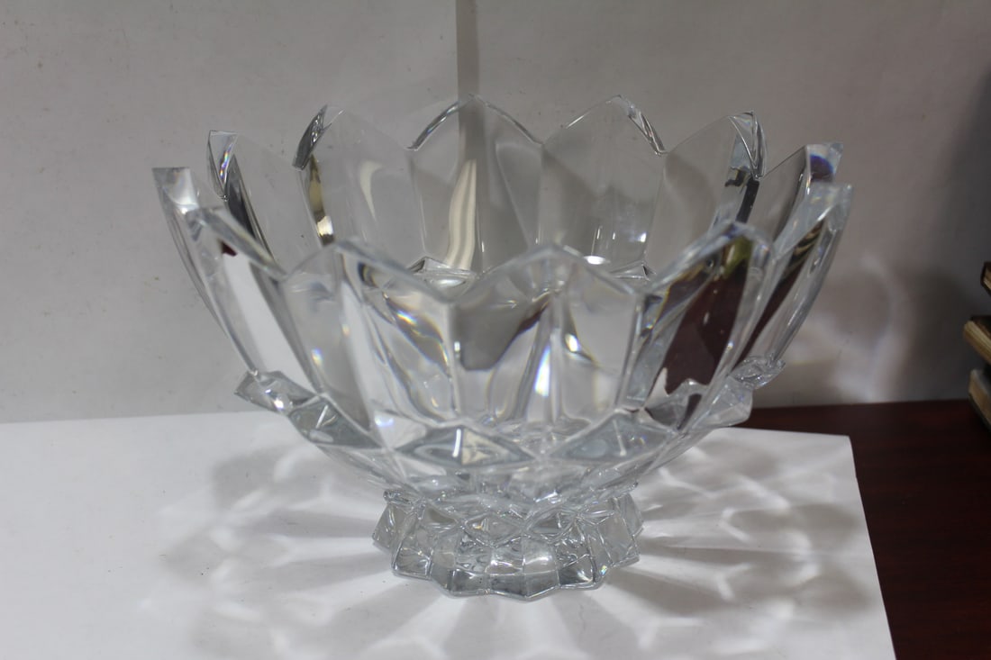 A Large Cut Glass Center Bowl: heavy - appears to be very well made - most likely crystal 10" in diameter - 6 inches tall