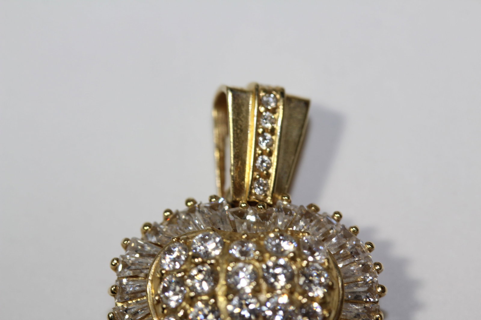 A 14KT Gold And Diamond Pendant - 2