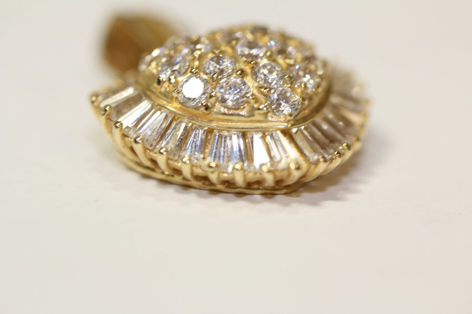 A 14KT Gold And Diamond Pendant - 4