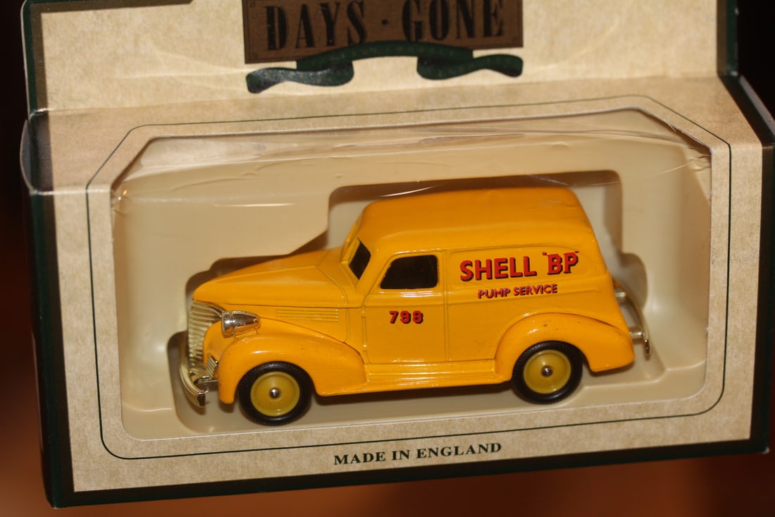 Cast Iron Small Toy Car/Truck - 3