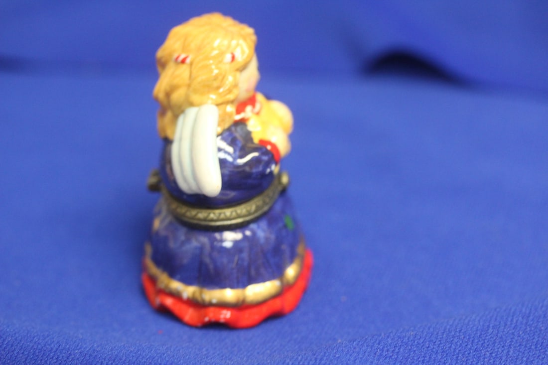 A Ceramic Angel Trinket Box - 4
