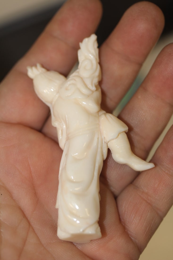 Carved Chinese Coral of a Lady - 2