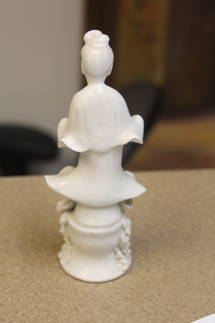 Chinese Blanc de Chine Kwan Yin - 3