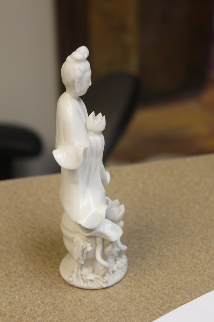 Chinese Blanc de Chine Kwan Yin - 4