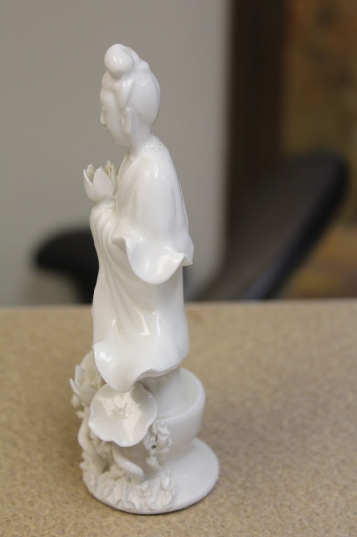 Chinese Blanc de Chine Kwan Yin - 2