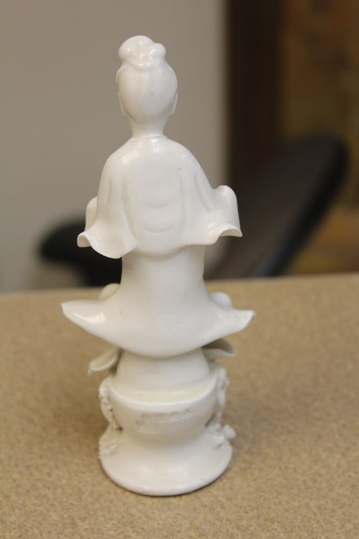 Chinese Blanc de Chine Kwan Yin - 3