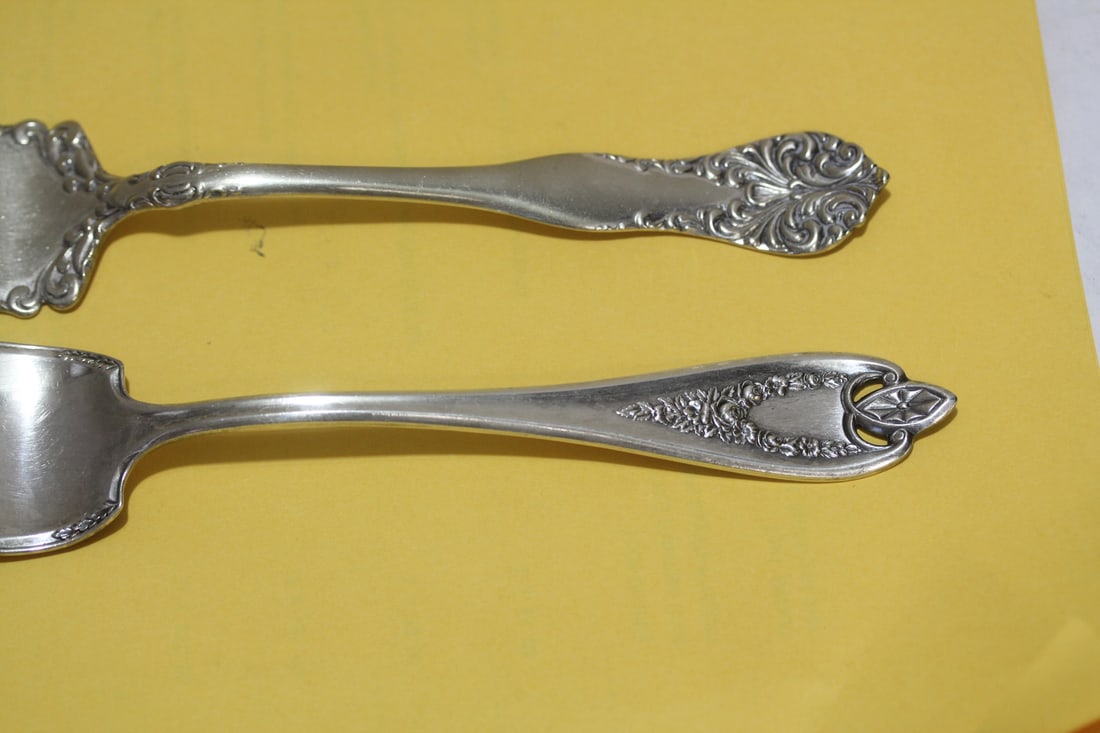 Lot of 2 Silverplated Serving Forks - 3