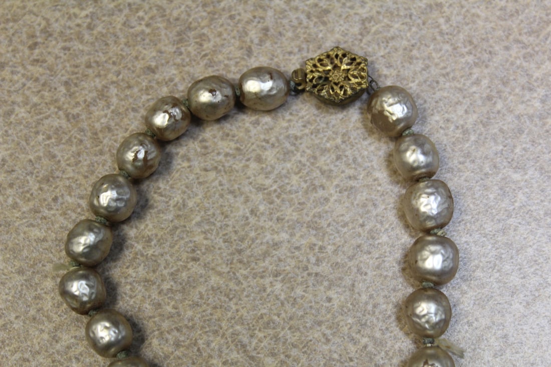Vintage Faux Pearl Necklace - 2