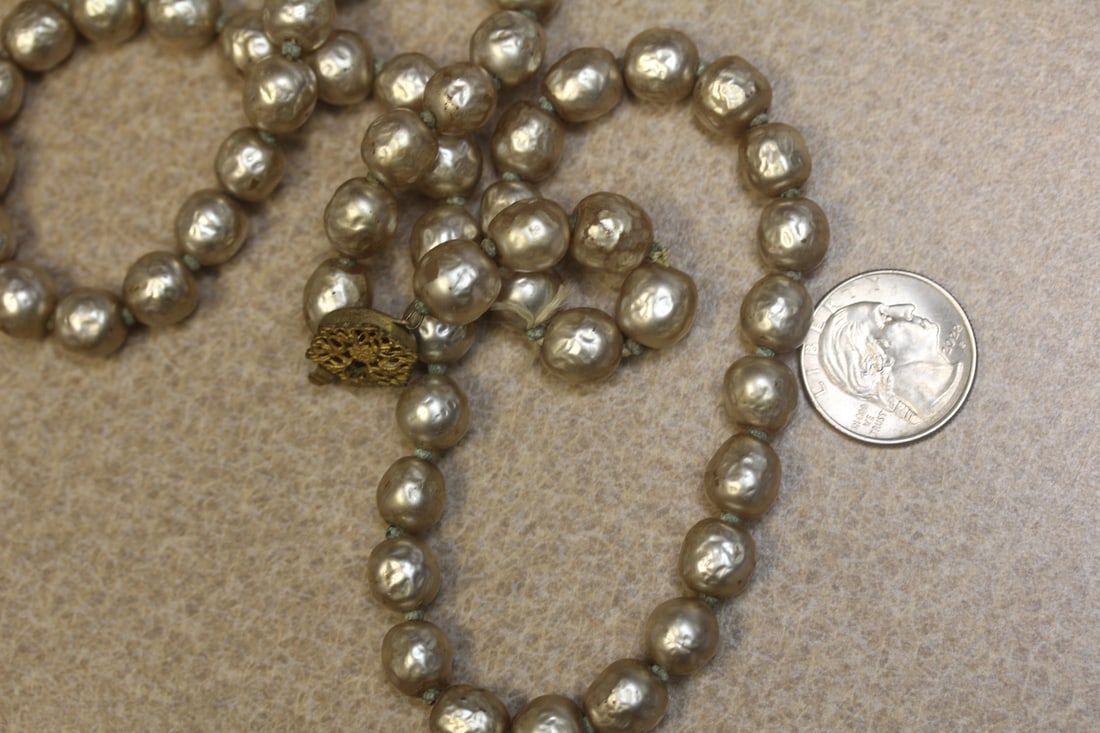 Vintage Faux Pearl Necklace - 8