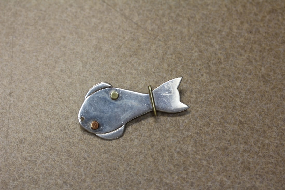 Sterling Cat Brooch: modern style