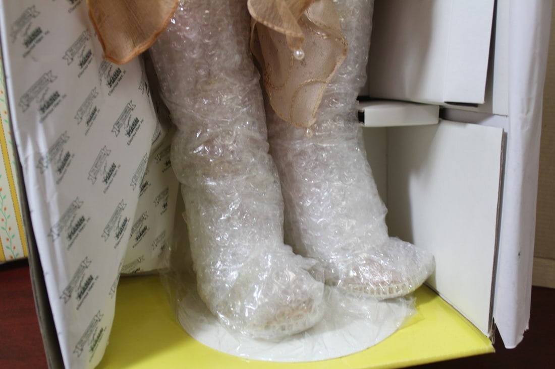 A Seymour Mann Doll - 10