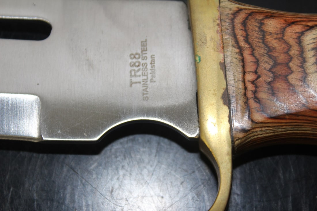 A Fantasy Knife - 4
