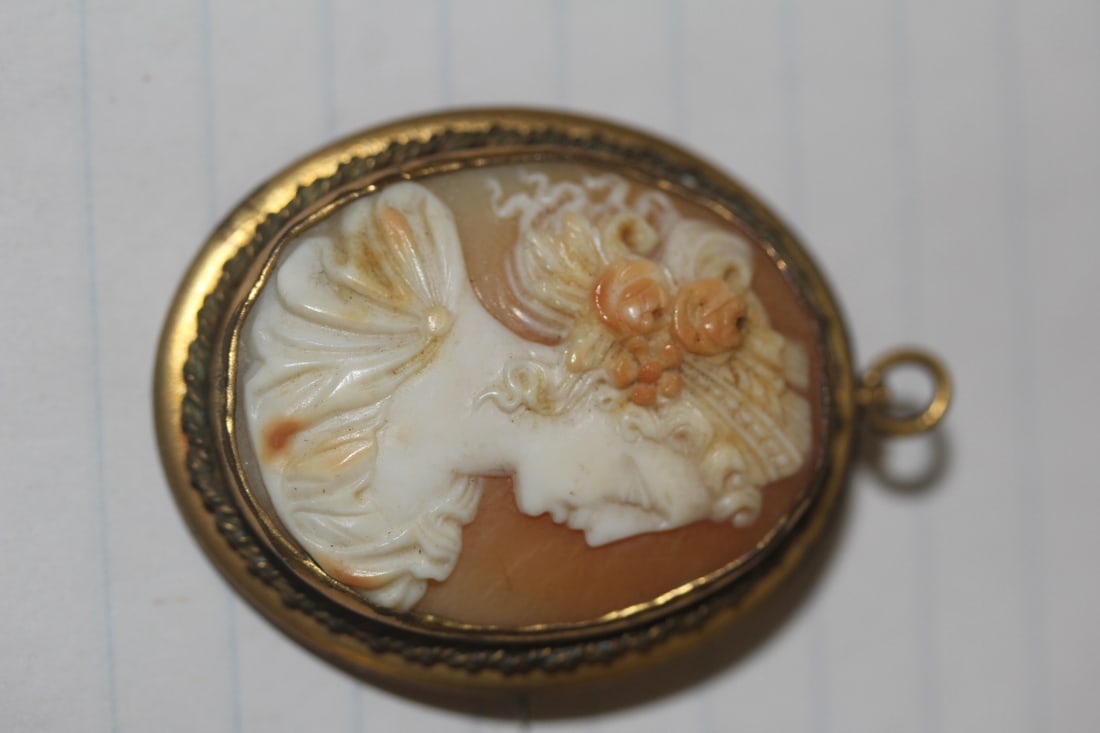 Gold Filled Cameo: as shown