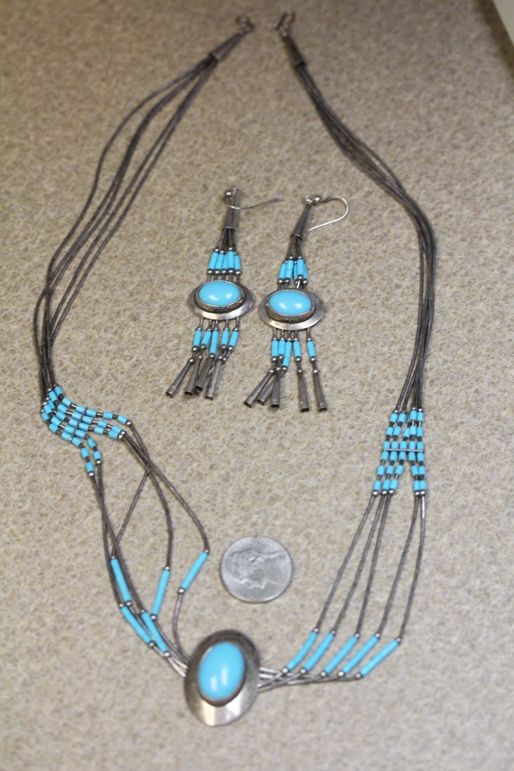Pair of earrings - 2