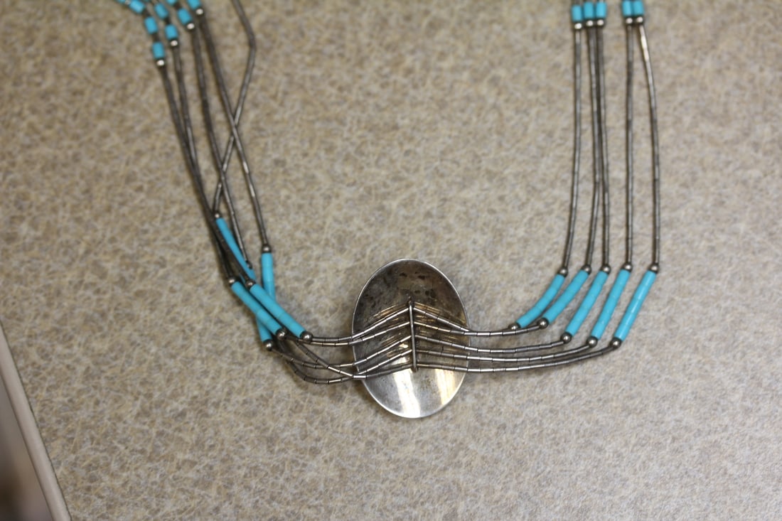 Pair of earrings - 6