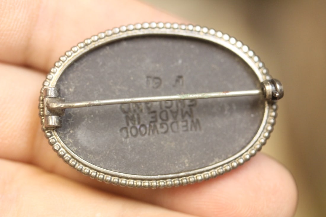 Wedgewood Jasperware Brooch or Pin - 2