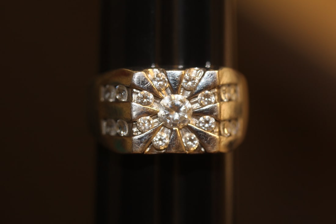 Marked 925 Sterling and Cz Men's Ring: as shown