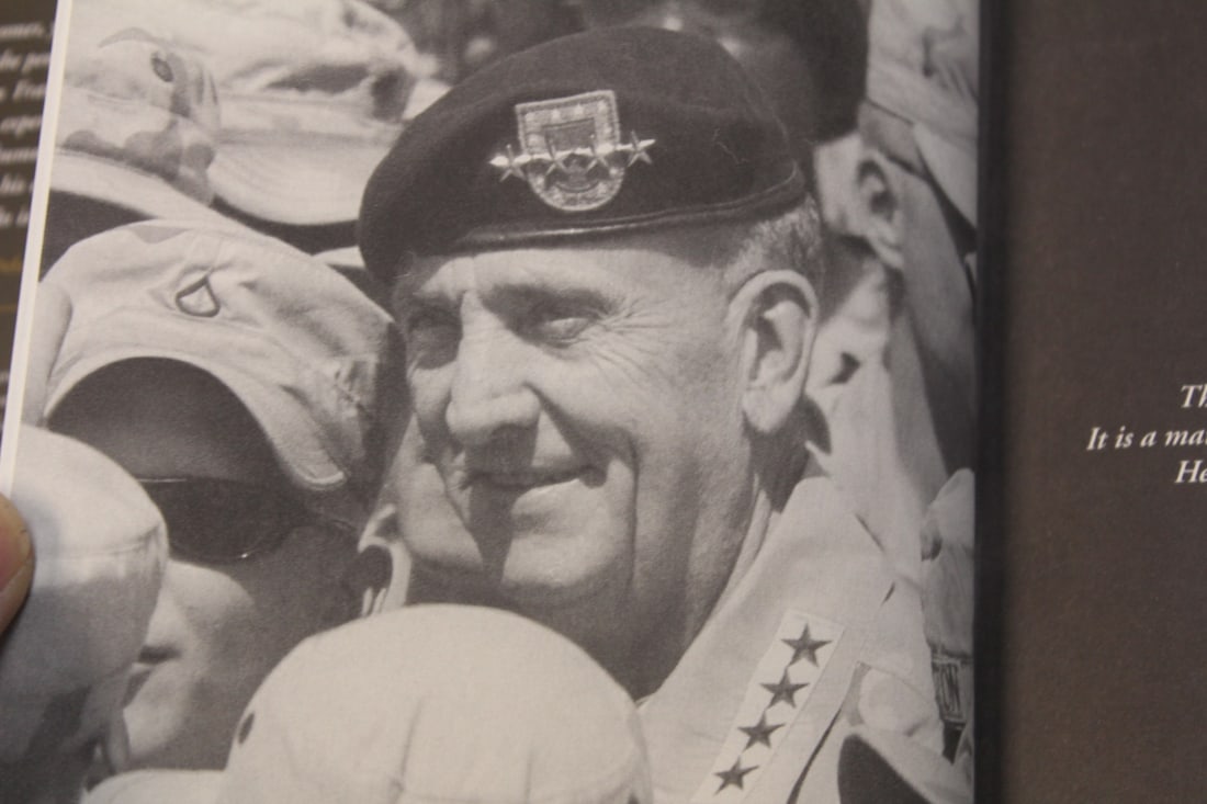 Book: American Soldier General Tommy Franks - 2