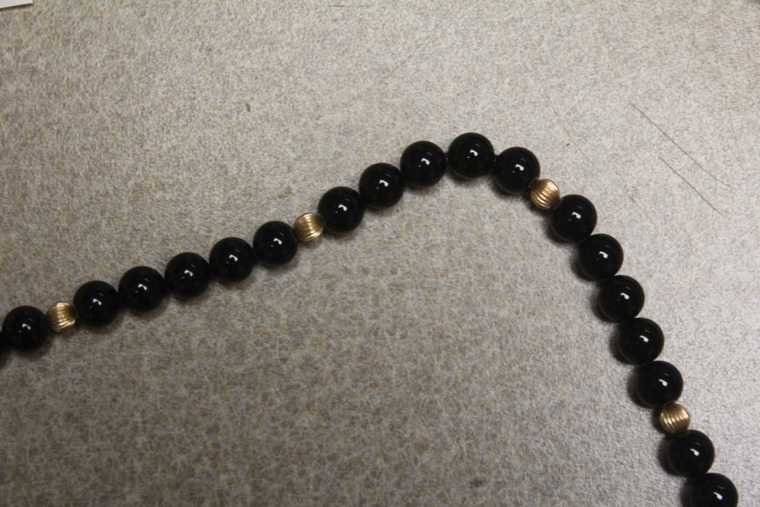 Onyx and Gold Necklace - 3