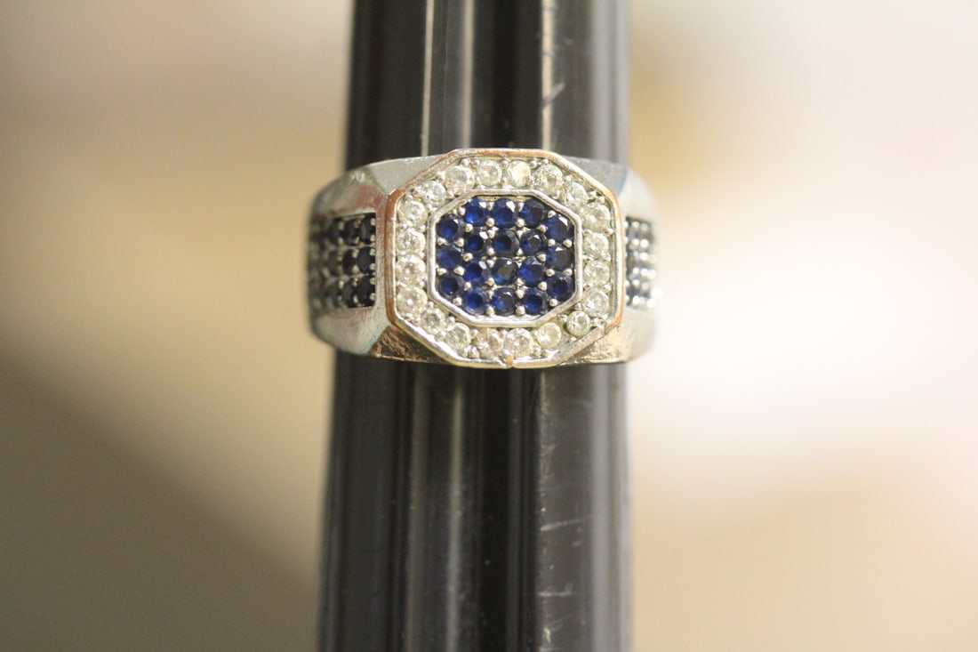 Sterling and Gemstone Ring: marked 925
