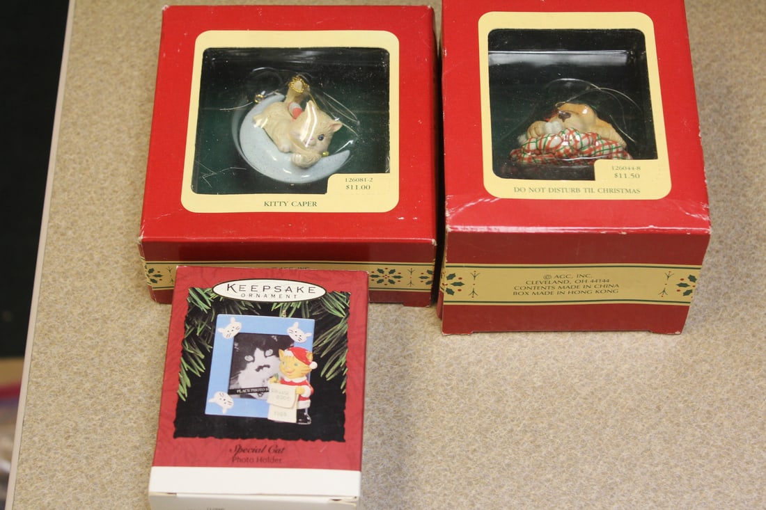 Lot of 3 Christmas Ornaments: as shown