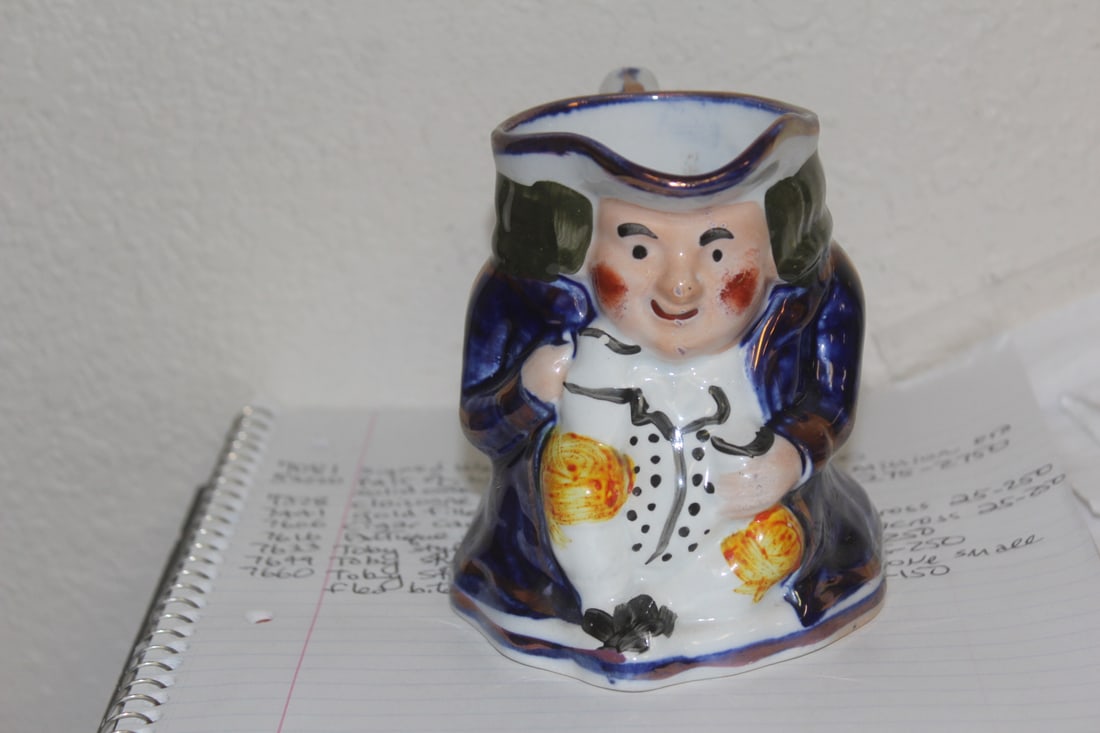 Toby Style Figural Mug: 4 1/4" tall