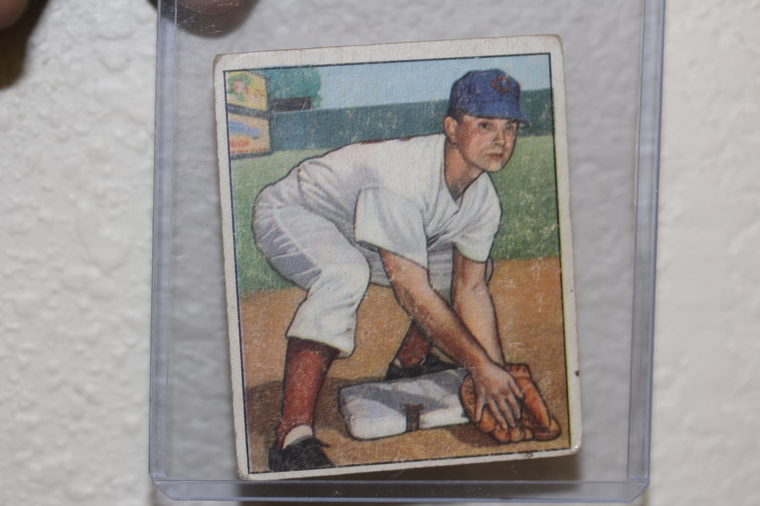 1950 Bowman Grady Hatton Baseball Card: as shown