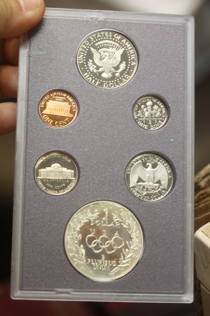 1988 Prestige Coin Set - 2