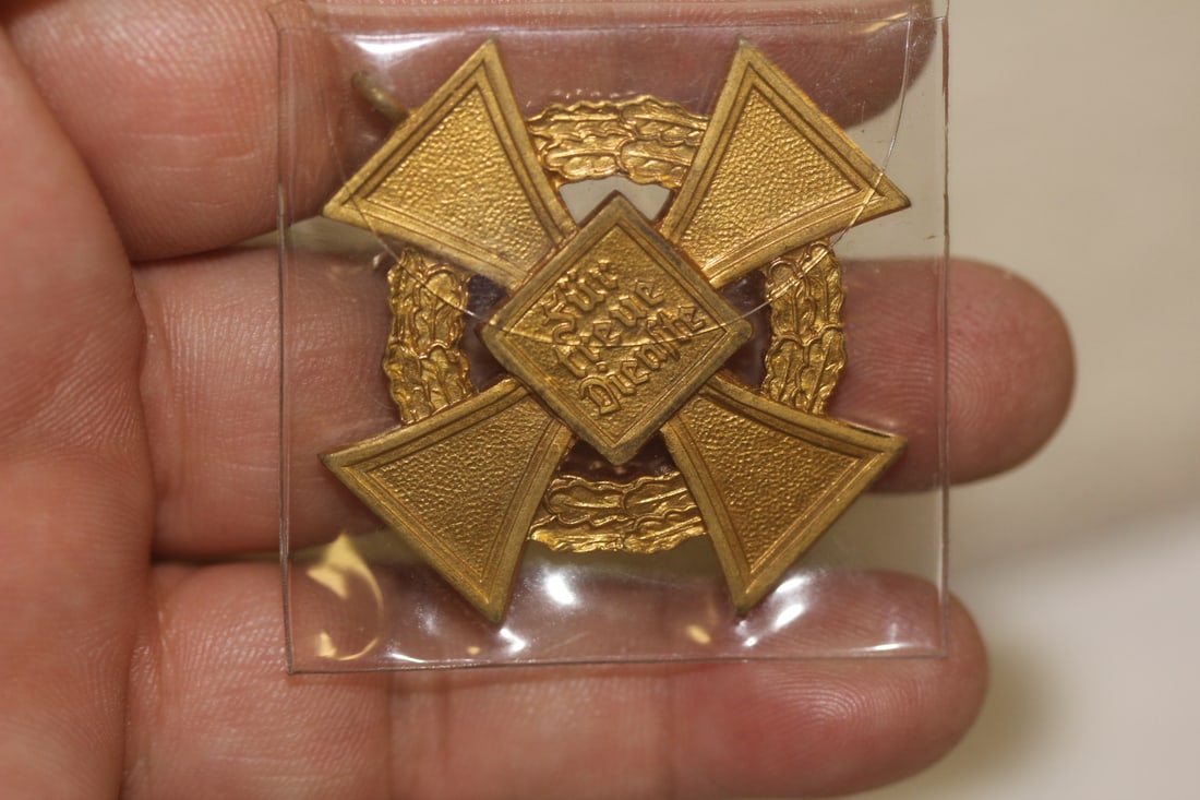 German WWII Pin/Pendant - 2