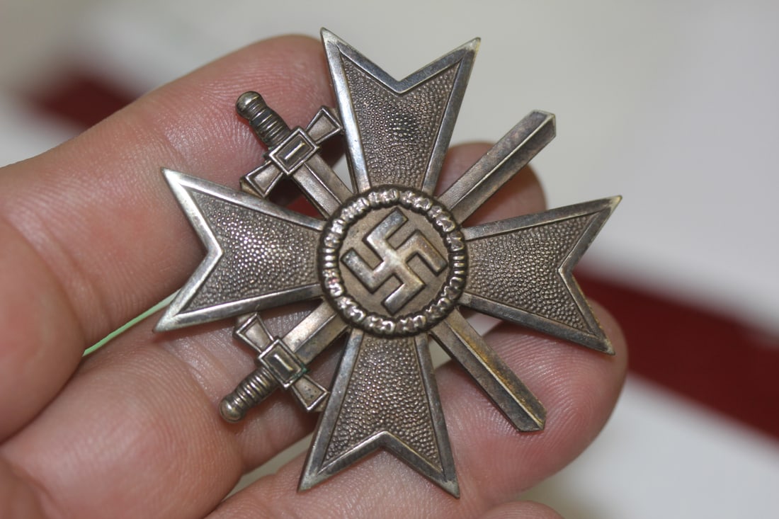 German WWII Brooch / Pin - 2