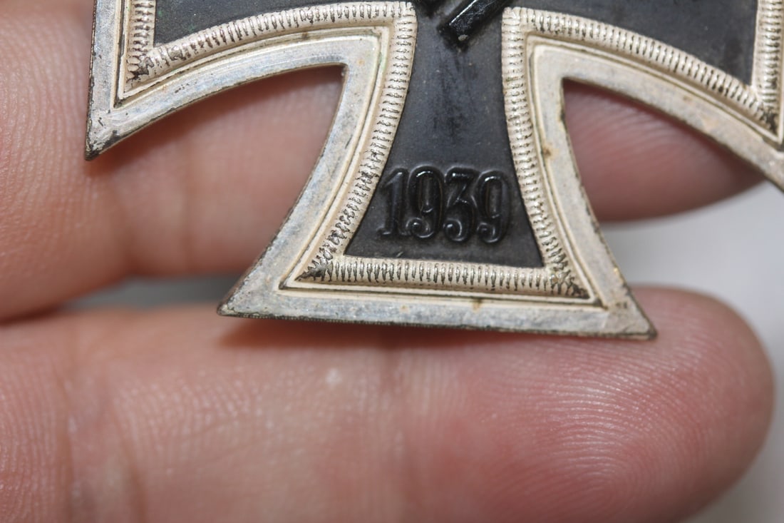 German WWII Pendant - 4