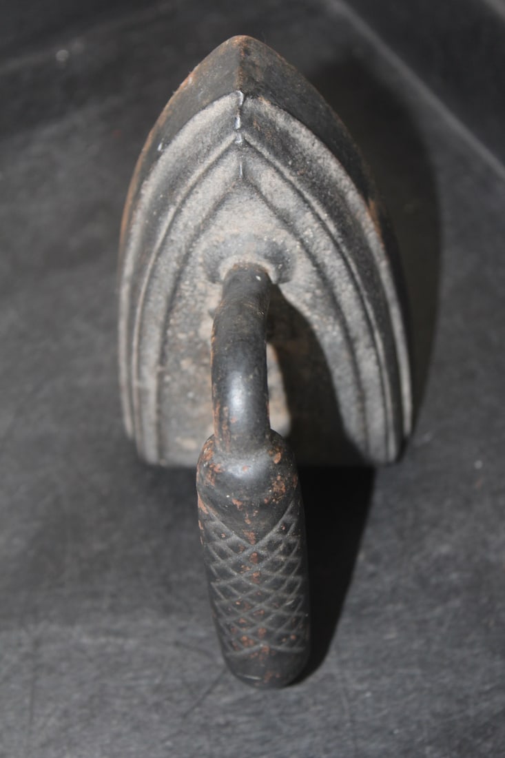 Antique #6 Iron - 5