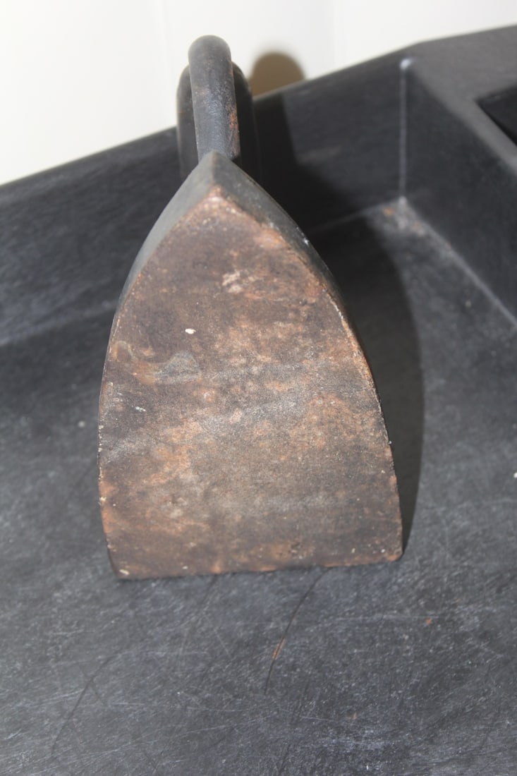 Antique #6 Iron - 6