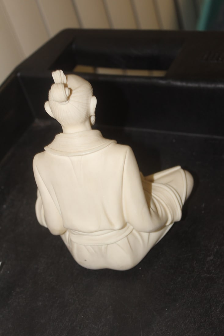 Decorative Resin Oriental Sage - 4