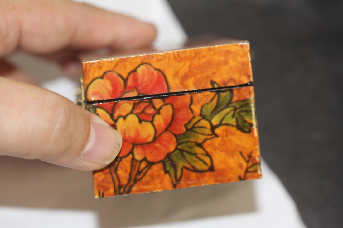 Vintage Floral Lacquer Trinket Box - 4