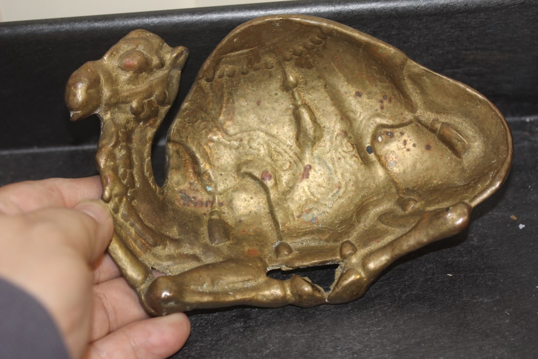 Camel Motief Bronze Tray - 2