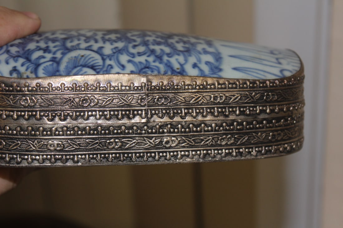 Chinese Porcelain Top and Metal Trinket Box - 2