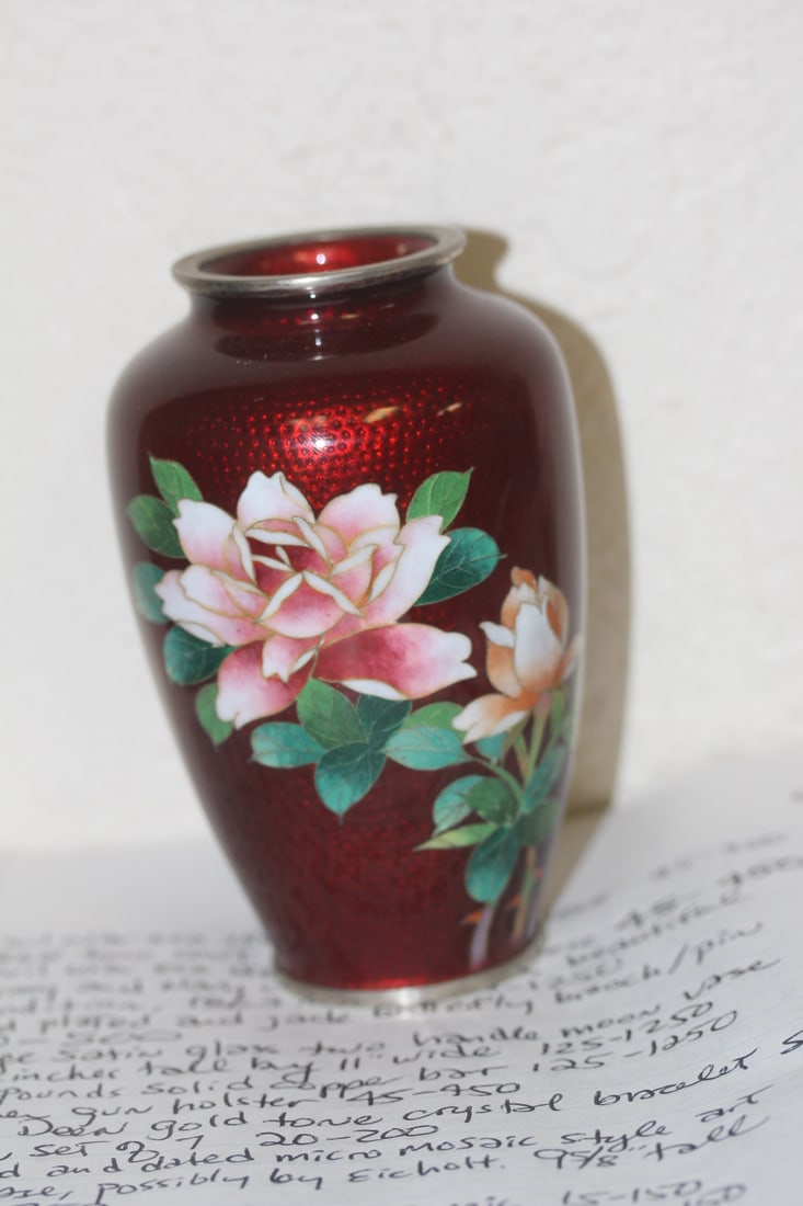 Vintage Japanese Cloisonne Floral Vase: 5 inches tall
