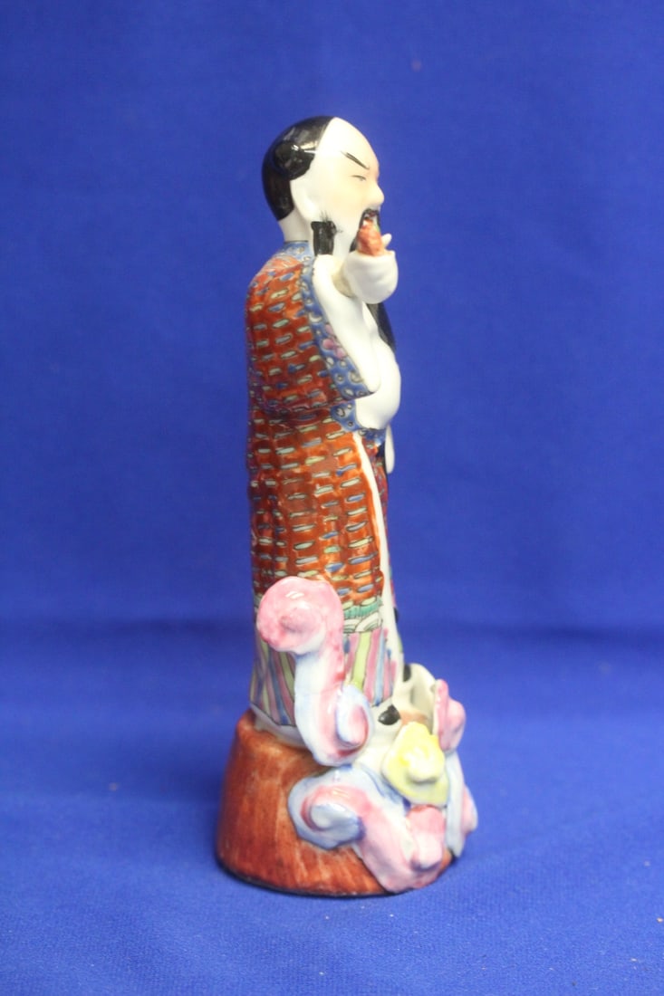 Vintage Chinese Porcelain Figure - 4
