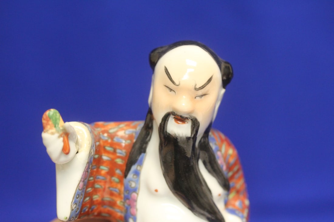 Vintage Chinese Porcelain Figure - 5