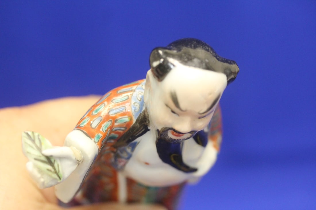 Vintage Chinese Porcelain Figure - 6