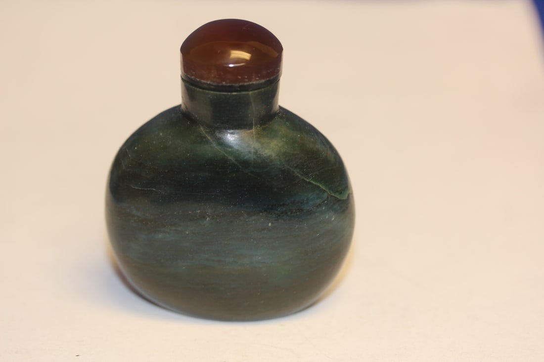 Spinach Jade or Other Gemstone Snuff Bottle - 3