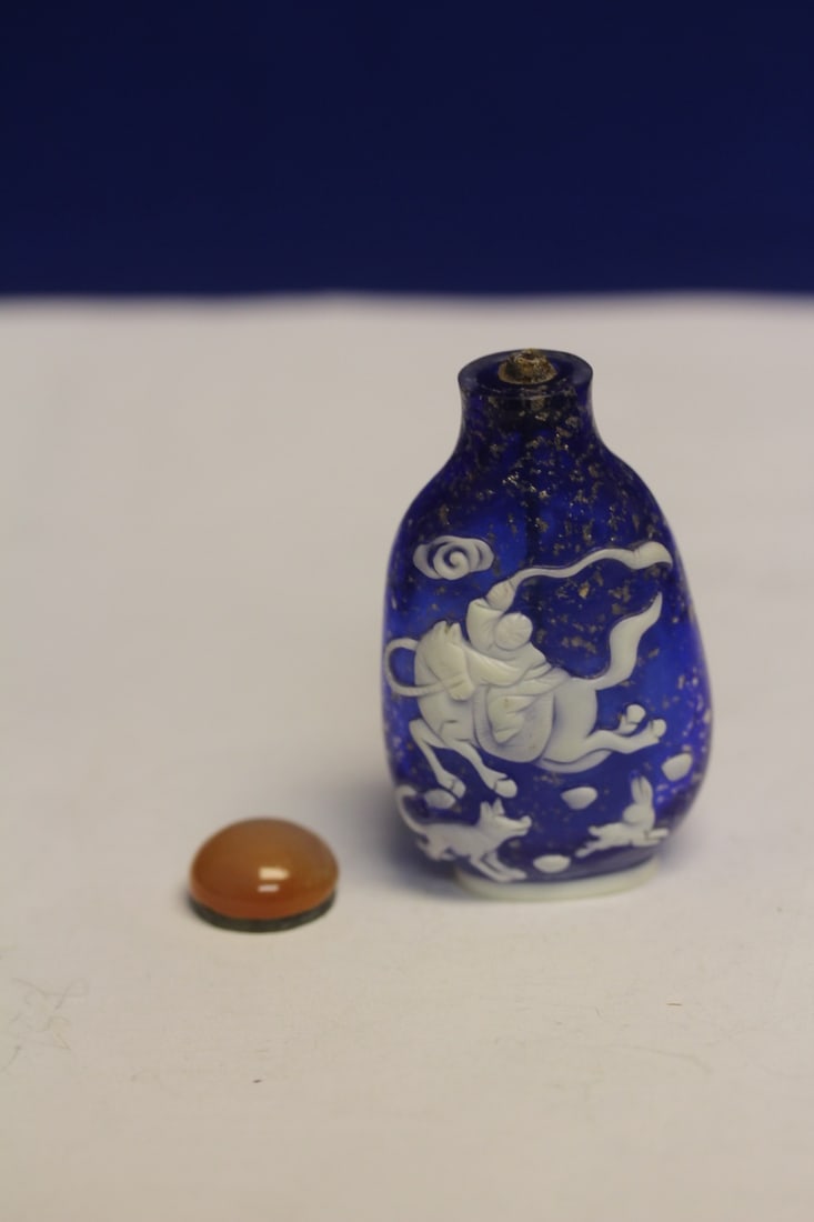 Gold Speckle Overlay Glass Snuff Bottle - 3