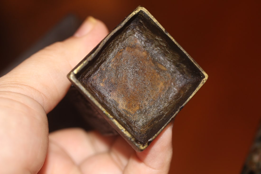 Chinese Gu shape Bronze Vessel - 5