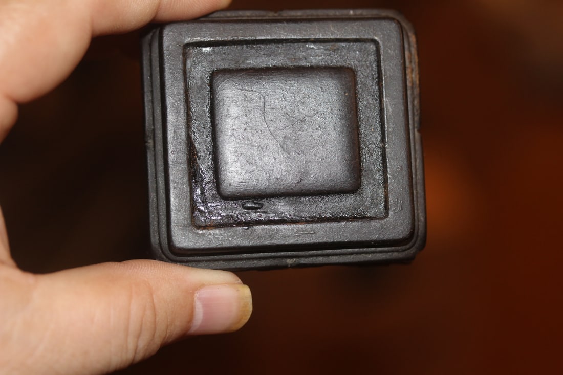 Chinese Gu shape Bronze Vessel - 9