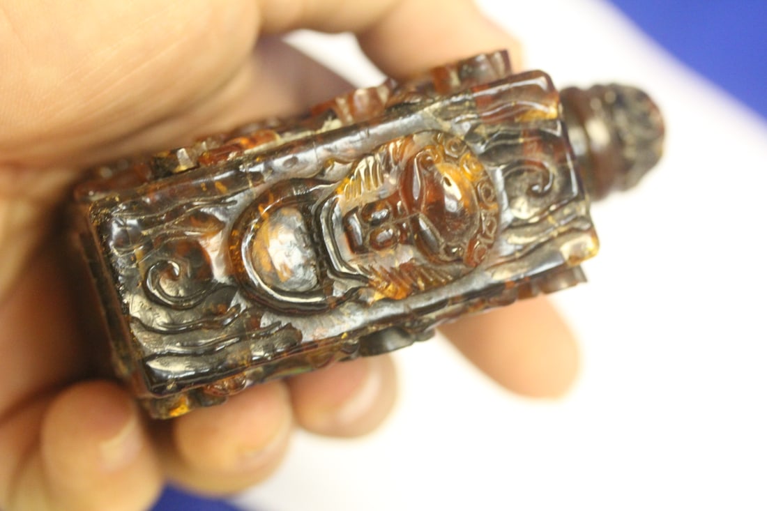 Real Tree Amber Chinese Snuff Bottle - 7
